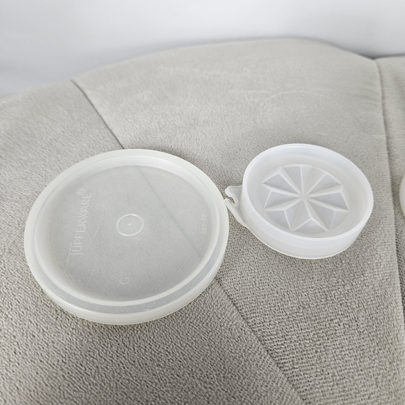 Vintage Tupperware JEL-ETTE Jello Dessert Mold Cups W/ Lids & Seals Set of 2 - Picture 4 of 4